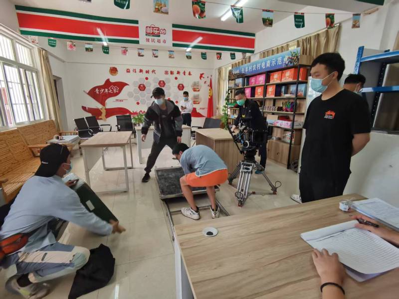 一支视频激活品牌生命力｜龙港区产品视频拍摄公司的创意魔法秀
